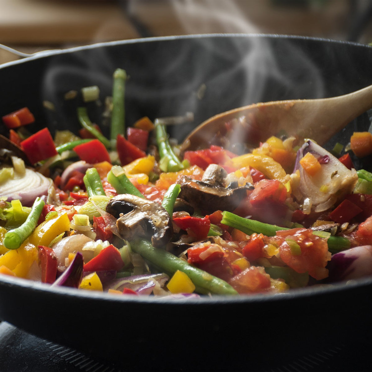 Wok pan with lid 30 cm
