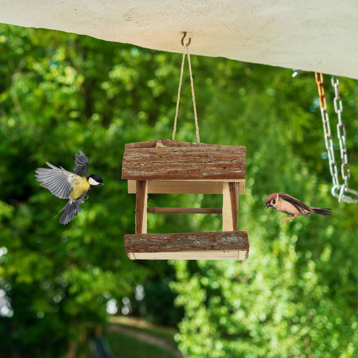Wooden bird feeder with suspension