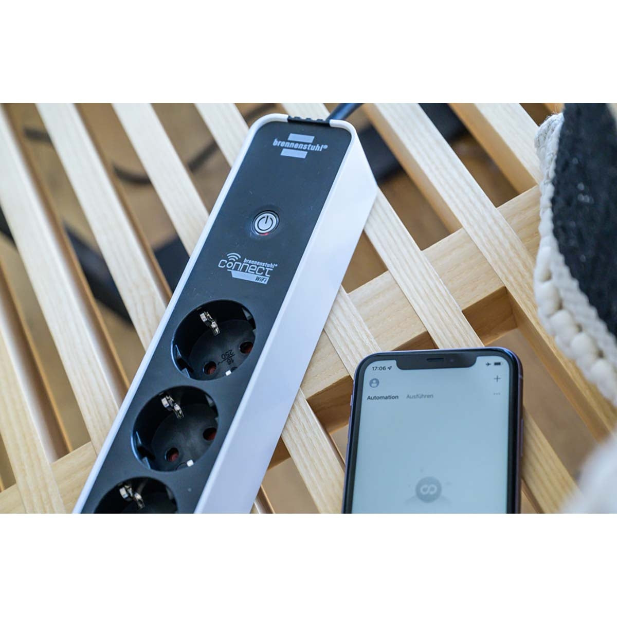 brennenstuhl®Connect Ecolor Smart Plug socket 3-way