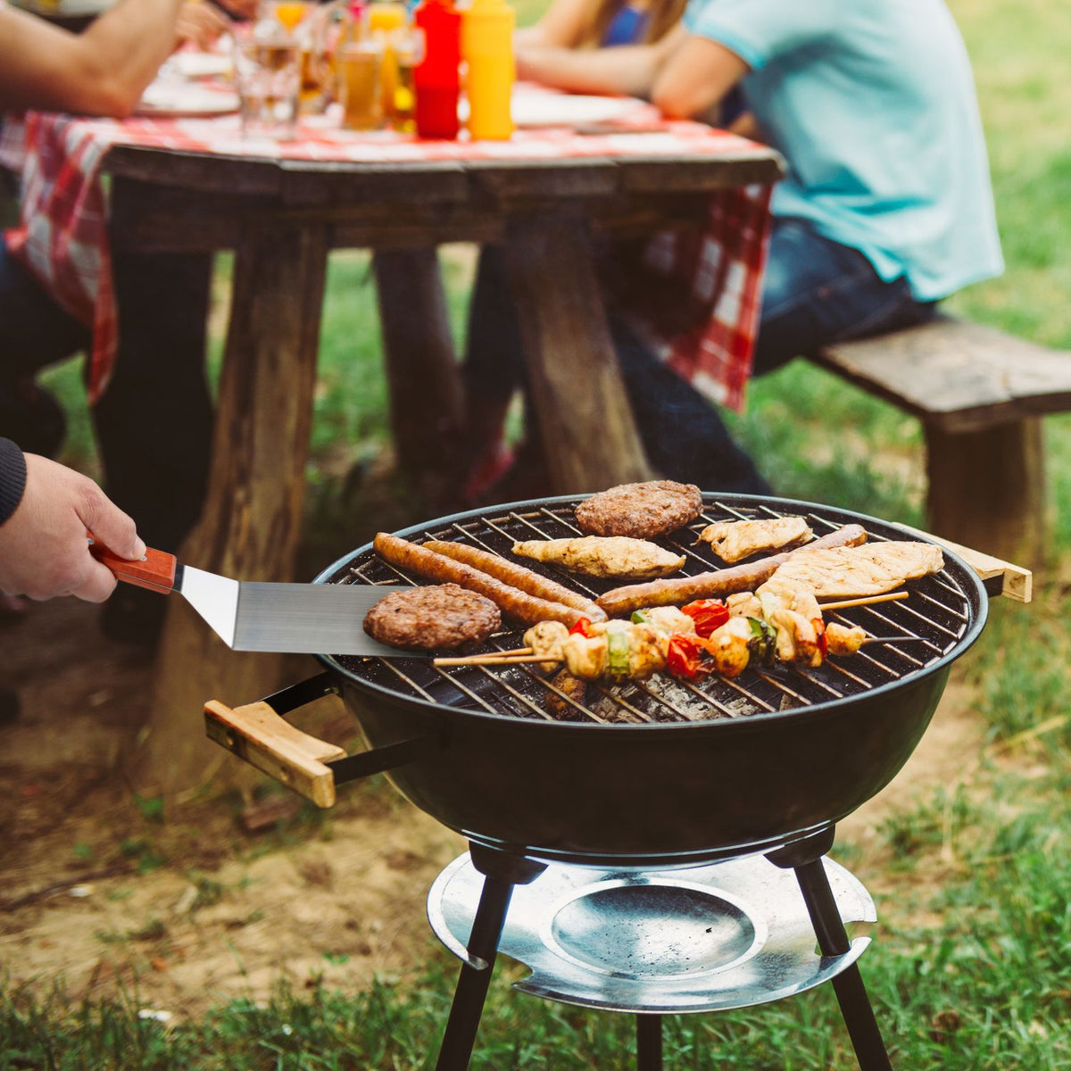grill shovel in 3 parts