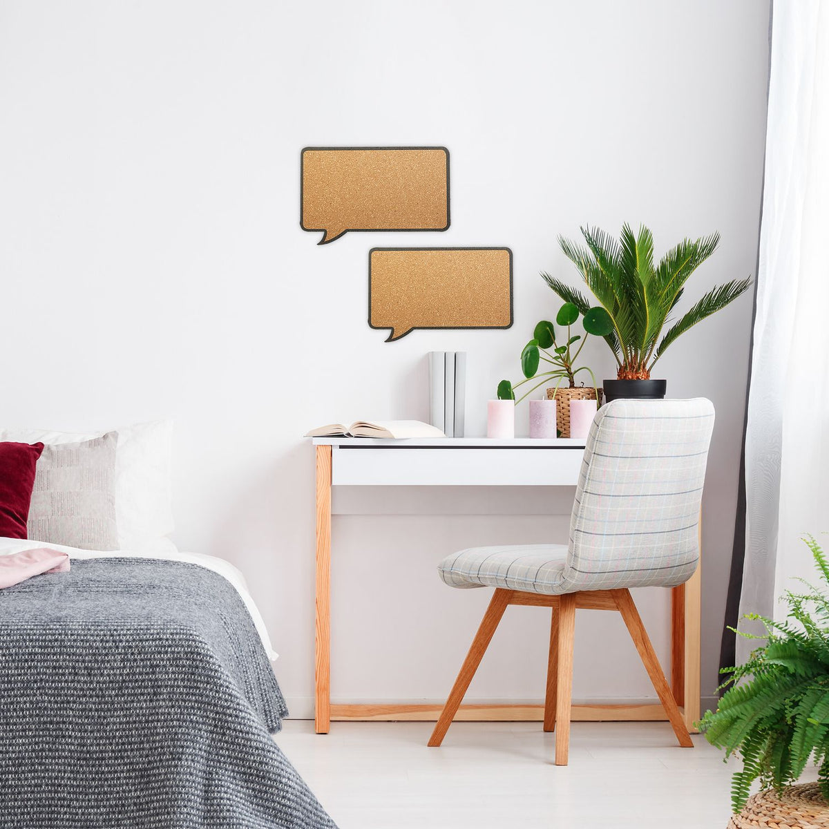 set of 2 cork boards speech bubble